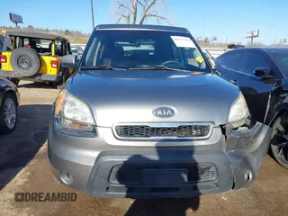 2010 Kia Soul + with VIN KNDJT2A24A7068737, listed as a IAAI auction lot 41733384 with 175,450 mi miles. Bid and sale history available at carsss.com. Image 12.