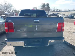 2007 Lincoln Mark LT with VIN 5LTPW16597FJ03119, listed as a IAAI auction lot 41496462 with 157,285 mi miles. Bid and sale history available at carsss.com. Image 16.
