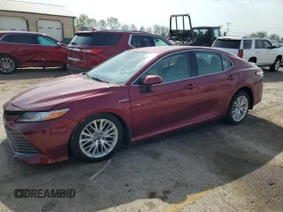 2019 Toyota Camry Hybrid LE z VIN 4T1B21HK6KU513193, wystawiony jako Copart lot #53794495 z przebiegiem 120 331 mil mil oraz Szkoda całkowita • Salvage title. Historia ofert i sprzedaży dostępna na DreamBid. Obrazek 1.