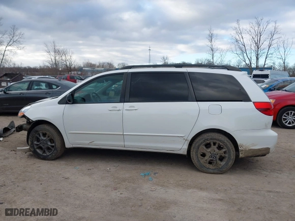 2004 Toyota Sienna LE with VIN 5TDBA23C14S022101, listed as a IAAI auction lot 41879798 with 99,964 mi miles. Bid and sale history available at carsss.com. Image 15.