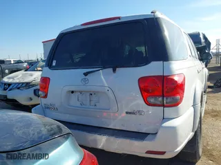 2005 Toyota Sequoia SR5 with VIN 5TDZT34A35S264112, listed as a IAAI auction lot 41193206 with 82,739 mi miles. Bid and sale history available at carsss.com. Image 16.
