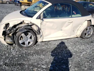 2005 Volkswagen Beetle with VIN 3VWCM21Y15M311018, listed as a Copart auction lot 77611914 with 187,498 mi miles and Salvage Title. Bid and sale history available at DreamBid. Image 12.