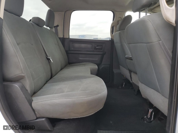 2018 Ram 2500 Tradesman with VIN 3C6UR5HL4JG347483, listed as a Copart auction lot 44563685 with 219,146 mi miles and Clean Title. Bid and sale history available at carsss.com. Image 10.