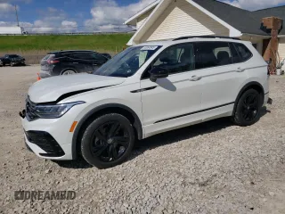 2024 Volkswagen Tiguan SE R-Line Black z VIN 3VV8B7AX3RM079189, wystawiony jako Copart lot #55964945 z przebiegiem 12 138 mil mil oraz Szkoda całkowita • Salvage title. Historia ofert i sprzedaży dostępna na DreamBid. Obrazek 1.