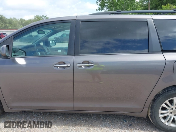 2017 Toyota Sienna XLE Auto Access Seat with VIN 5TDYZ3DC3HS794306, listed as a IAAI auction lot 42270099 with 130,829 mi miles and . Bid and sale history available at DreamBid. Image 15.