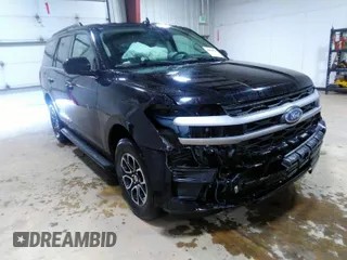 2024 Ford Expedition XLT with VIN 1FMJU1J81REA18540, listed as a IAAI auction lot 42060923 with 20,403 mi miles. Bid and sale history available at carsss.com. Image 1.