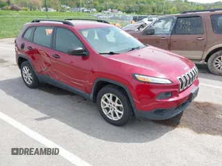 2015 Jeep Cherokee Sport z VIN 1C4PJMAB8FW765093, wystawiony jako IAAI lot #42103253 z przebiegiem 156 227 mil mil oraz . Historia ofert i sprzedaży dostępna na DreamBid. Obrazek 1.