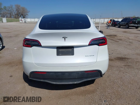 2021 Tesla Model Y Long Range with VIN 5YJYGDEE4MF122362, listed as a IAAI auction lot 42096138 with 47,006 mi miles and . Bid and sale history available at DreamBid. Image 17.