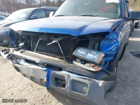2003 Chevrolet Silverado 1500 Work Truck with VIN 1GCEC19X33Z360611, listed as a IAAI auction lot 41274217 with 152,523 mi miles. Bid and sale history available at carsss.com. Image 6.