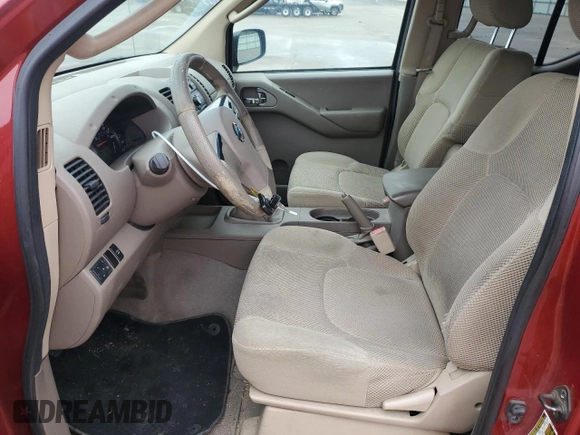 2008 Nissan Frontier SE z VIN 1N6AD07U78C447465, wystawiony jako Copart lot #55706105 z przebiegiem 170 914 mil mil oraz Szkoda całkowita • Salvage title. Historia ofert i sprzedaży dostępna na DreamBid. Obrazek 7.