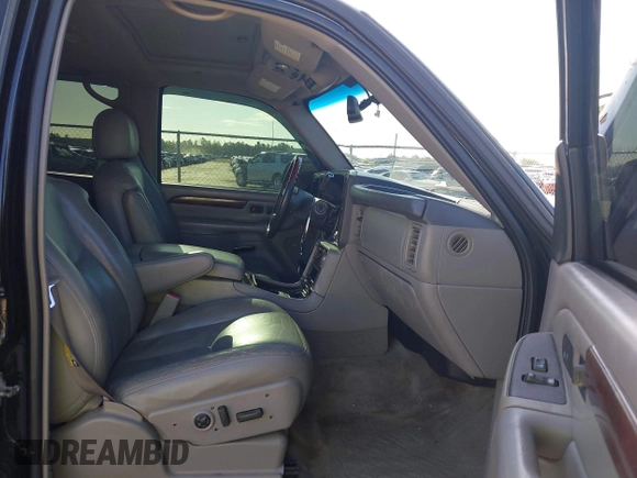 2006 Cadillac Escalade with VIN 1GYEC63NX6R148341, listed as a IAAI auction lot 42603913 with 219,673 mi miles and . Bid and sale history available at DreamBid. Image 5.
