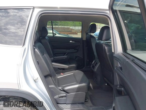 2018 Volkswagen Atlas SE with VIN 1V2DR2CAXJC521412, listed as a IAAI auction lot 42309661 with 99,045 mi miles and . Bid and sale history available at DreamBid. Image 8.