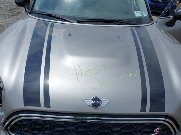 2018 MINI Countryman Cooper S with VIN WMZYT5C35J3D82204, listed as a IAAI auction lot 42836278 with 65,649 mi miles and . Bid and sale history available at DreamBid. Image 10.