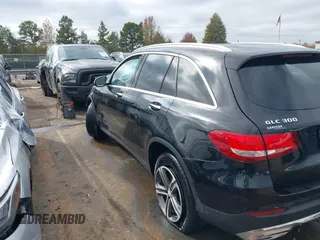 2016 Mercedes-Benz GLC with VIN WDC0G4KB9GF085925, listed as a IAAI auction lot 40804297 with 77,297 mi miles. Bid and sale history available at carsss.com. Image 14.