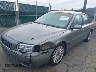 2006 Volvo S80 with VIN YV1TS592361444561, listed as a IAAI auction lot 41569509 with 147,917 mi miles. Bid and sale history available at carsss.com. Image 17.