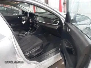 2019 Kia Optima LX with VIN 5XXGT4L39KG354118, listed as a IAAI auction lot 41621171 with 96,441 mi miles. Bid and sale history available at carsss.com. Image 5.
