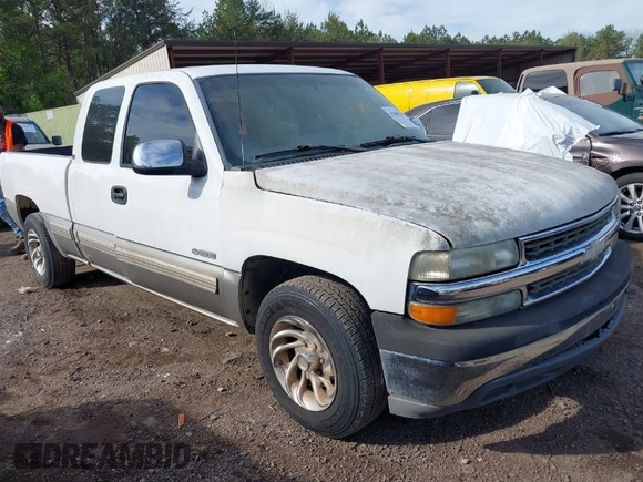 2000 Chevrolet Silverado 1500 with VIN 2GCEC19V3Y1329826, listed as a IAAI auction lot 41869149 with 240,513 mi miles. Bid and sale history available at carsss.com. Image 1.