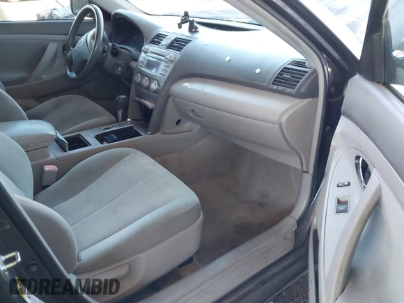2011 Toyota Camry LE with VIN 4T1BF3EK1BU195858, listed as a IAAI auction lot 41682572 with 189,353 mi miles. Bid and sale history available at carsss.com. Image 5.