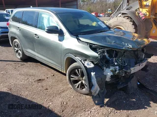 2019 Toyota Highlander LE z VIN 5TDZZRFH2KS291289, wystawiony jako IAAI lot #41561219 z przebiegiem 125 744 mil mil oraz . Historia ofert i sprzedaży dostępna na DreamBid. Obrazek 1.