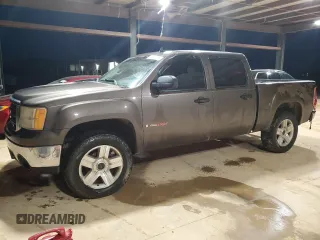 2007 GMC Sierra 1500 with VIN 2GTEK13Y771598951, listed as a Copart auction lot 42425705 with 260,348 mi miles and Salvage Title. Bid and sale history available at DreamBid. Image 1.