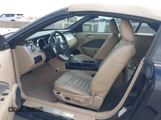 2005 Ford Mustang GT Deluxe with VIN 1ZVFT85H655215033, listed as a IAAI auction lot 41153294 with 71,436 mi miles and . Bid and sale history available at DreamBid. Image 5.