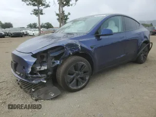 2024 Tesla Model Y с VIN 7SAYGDED3RF118546, выставлен на аукционе Copart как лот 56573375 с пробегом 4 760 миль миль и Списание • Salvage title. История ставок и продаж доступна на DreamBid. Изображение 1.