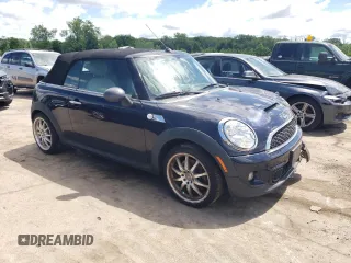 2012 MINI Convertible S z VIN WMWZP3C58CT550011, wystawiony jako Copart lot #57512034 z przebiegiem 71 366 mil mil oraz Szkoda całkowita • Salvage title. Historia ofert i sprzedaży dostępna na DreamBid. Obrazek 4.