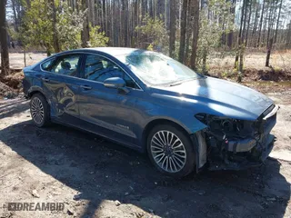 2018 Ford Fusion Hybrid Titanium with VIN 3FA6P0RUXJR151320, listed as a IAAI auction lot 41706229 with 275,101 mi miles. Bid and sale history available at carsss.com. Image 1.