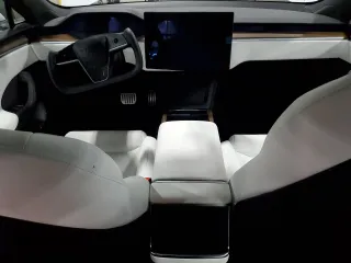 2023 Tesla Model S с VIN 5YJSA1E5XPF500758, выставлен на аукционе Copart как лот 51654685 с пробегом 25 390 миль миль и Списание • Salvage title. История ставок и продаж доступна на DreamBid. Изображение 8.