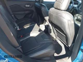 2022 Jeep Cherokee Trailhawk z VIN 1C4PJMBX5ND553336, wystawiony jako IAAI lot #41930991 z przebiegiem 40 832 mil mil oraz . Historia ofert i sprzedaży dostępna na DreamBid. Obrazek 8.
