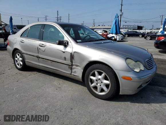 2004 Mercedes-Benz C 320 с VIN WDBRF64J34F447323, выставлен на аукционе Copart как лот 60122185 с пробегом 141 758 миль миль и Списание • Salvage title. История ставок и продаж доступна на DreamBid. Изображение 4.