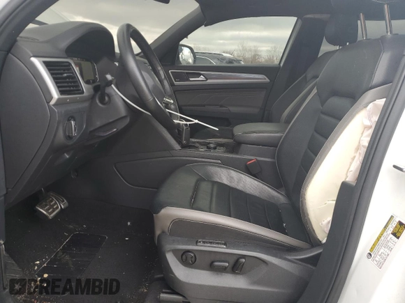 2023 Volkswagen Atlas SEL Premium R-Line with VIN 1V2FE2CAXPC200869, listed as a Copart auction lot 50109995 with 55,710 mi miles and Salvage title. Bid and sale history available at DreamBid. Image 7.