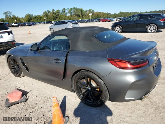2020 BMW Z4 sDriveM40i with VIN WBAHF9C04LWW40647, listed as a Copart auction lot 80900534 with 0 mi miles and Salvage Title. Bid and sale history available at carsss.com. Image 2.