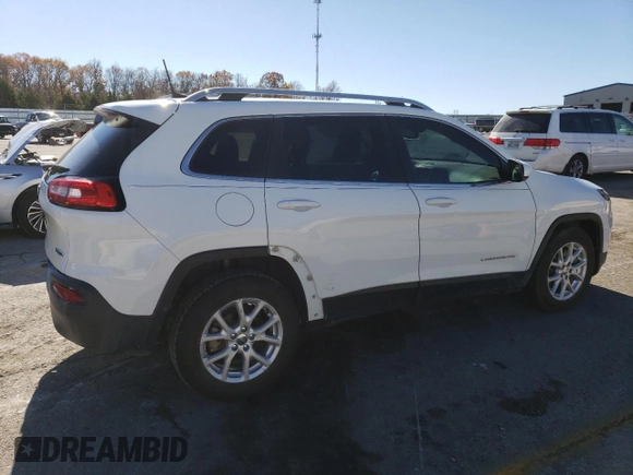 2016 Jeep Cherokee Altitude with VIN 1C4PJLCB7GW135235, listed as a Copart auction lot 80892474 with 201,458 mi miles and Salvage Title. Bid and sale history available at carsss.com. Image 3.