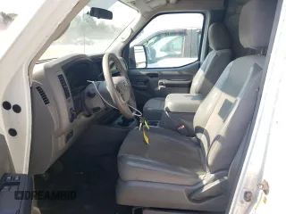2016 Nissan NV Cargo SV z VIN 1N6BF0LY2GN806554, wystawiony jako Copart lot #68415294 z przebiegiem 93 384 mil mil oraz Szkoda całkowita • Salvage title. Historia ofert i sprzedaży dostępna na DreamBid. Obrazek 7.