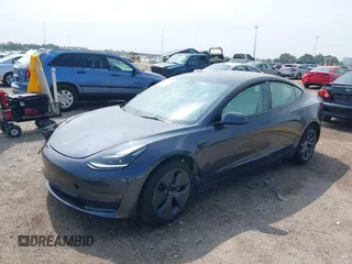 2023 Tesla Model 3 z VIN 5YJ3E1EAXPF414646, wystawiony jako IAAI lot #39514743 z przebiegiem 10 529 mil mil oraz . Historia ofert i sprzedaży dostępna na DreamBid. Obrazek 19.