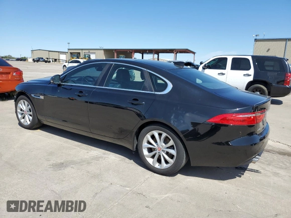 2017 Jaguar XF 20d Premium with VIN SAJBD4BNXHCY43163, listed as a Copart auction lot 39638624 with 30,436 mi miles. Bid and sale history available at carsss.com. Image 2.