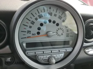 2010 MINI Hardtop с VIN WMWMF3C52ATZ65125, выставлен на аукционе Copart как лот 57271795 с пробегом Не указан миль и Чистый • Clean title. История ставок и продаж доступна на DreamBid. Изображение 9.