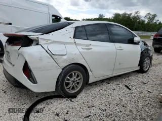 2018 Toyota Prius Plus with VIN JTDKARFP3J3076830, listed as a Copart auction lot 56901705 with 63,809 mi miles and Clean Title. Bid and sale history available at DreamBid. Image 3.