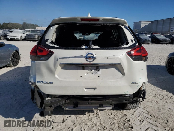 2017 Nissan Rogue S z VIN 5N1AT2MT1HC818371, wystawiony jako Copart lot #45397575 z przebiegiem 79 052 mil mil oraz Nie do naprawy • Non repairable. Historia ofert i sprzedaży dostępna na DreamBid. Obrazek 6.