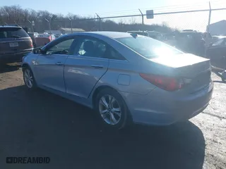 2013 Hyundai Sonata SE with VIN 5NPEC4AC3DH639723, listed as a IAAI auction lot 41512518 with 111,731 mi miles. Bid and sale history available at carsss.com. Image 3.
