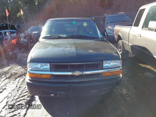 2003 Chevrolet S-10 with VIN 1GCCS19H638165384, listed as a IAAI auction lot 41543313 with 117,386 mi miles and . Bid and sale history available at DreamBid. Image 12.