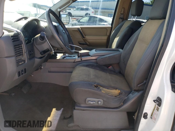 2004 Nissan Titan SE z VIN 1N6AA06A54N529628, wystawiony jako Copart lot #61020005 z przebiegiem 258 224 mil mil oraz Czysty tytuł • Clean title. Historia ofert i sprzedaży dostępna na DreamBid. Obrazek 7.