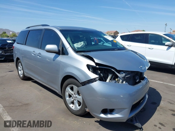 2015 Toyota Sienna LE AAS с VIN 5TDKK3DC4FS576186, выставлен на аукционе IAAI как лот 42372839 с пробегом 101 593 миль миль и . История ставок и продаж доступна на DreamBid. Изображение 1.