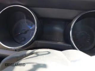 2017 Ford Mustang V6 с VIN 1FA6P8AM7H5203574, выставлен на аукционе IAAI как лот 42620908 с пробегом Не указан миль и . История ставок и продаж доступна на DreamBid. Изображение 7.