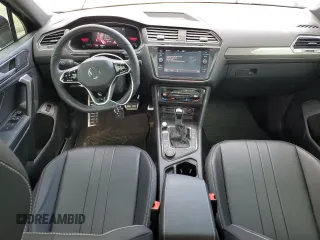 2024 Volkswagen Tiguan SE R-Line Black с VIN 3VV8B7AXXRM063670, выставлен на аукционе Copart как лот 55760315 с пробегом 12 959 миль миль и Списание • Salvage title. История ставок и продаж доступна на DreamBid. Изображение 8.