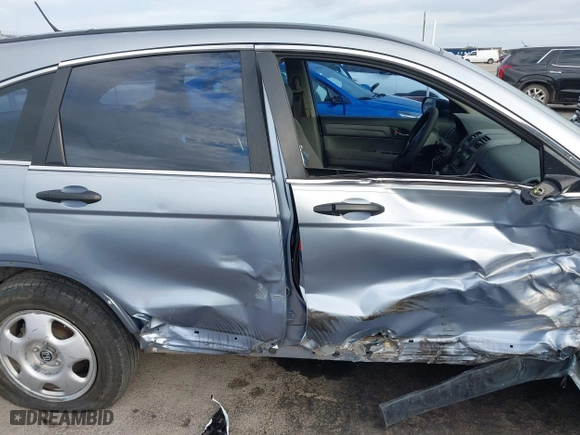 2008 Honda CR-V LX with VIN JHLRE48398C067272, listed as a IAAI auction lot 41899001 with 189,121 mi miles. Bid and sale history available at carsss.com. Image 13.