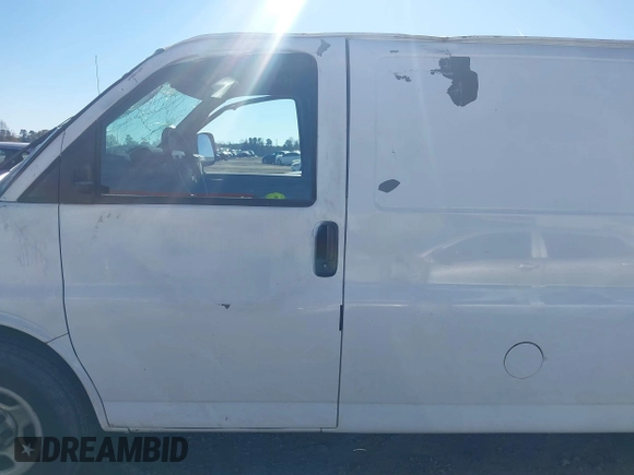 2005 Chevrolet Express Cargo with VIN 1GCFG15X351206710, listed as a IAAI auction lot 40946502 with 242,421 mi miles and . Bid and sale history available at DreamBid. Image 13.