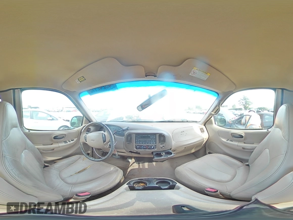 1999 Ford F-250 z VIN 1FTRX27LXXKA16798, wystawiony jako Copart lot #45242115 z przebiegiem Nie podano mil oraz Szkoda całkowita • Salvage title. Historia ofert i sprzedaży dostępna na DreamBid. Obrazek 13.