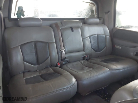 2005 Chevrolet Avalanche Z71 with VIN 3GNEK12Z35G284607, listed as a IAAI auction lot 41868849 with 213,834 mi miles. Bid and sale history available at carsss.com. Image 8.